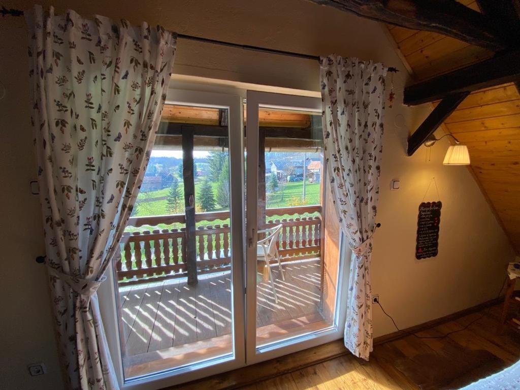 Country House Novosel 더가리사 외부 사진