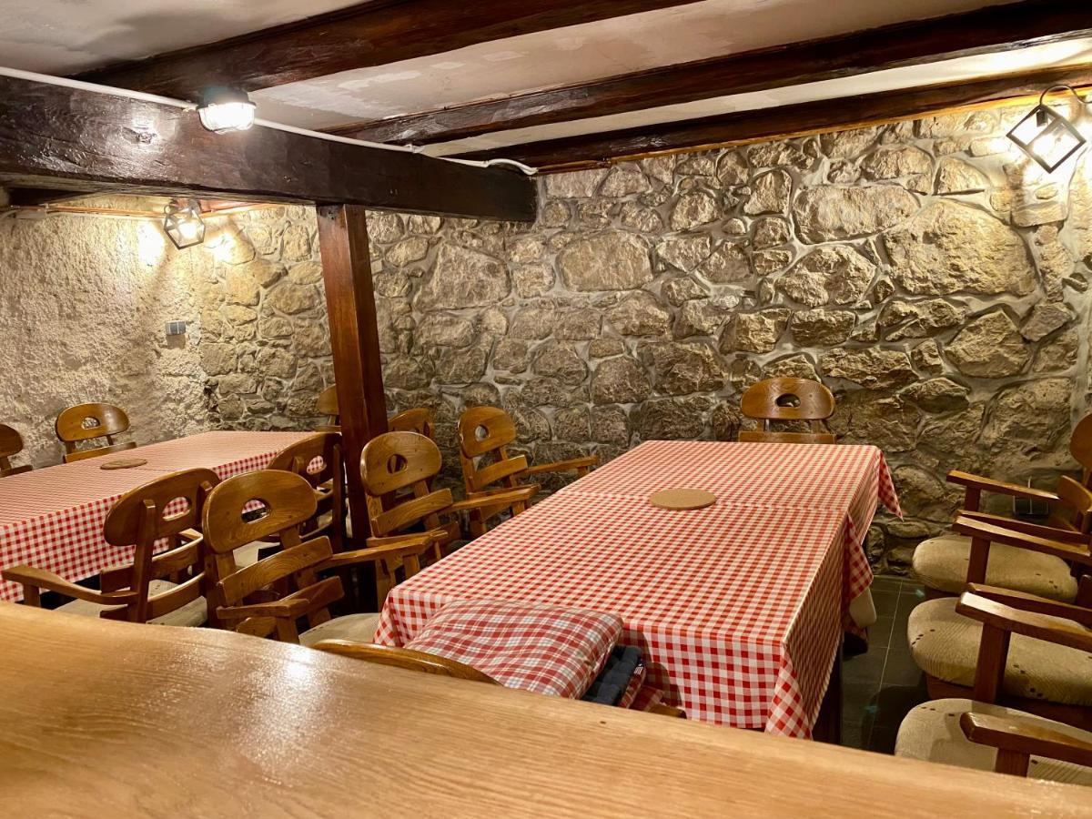 Country House Novosel 더가리사 외부 사진